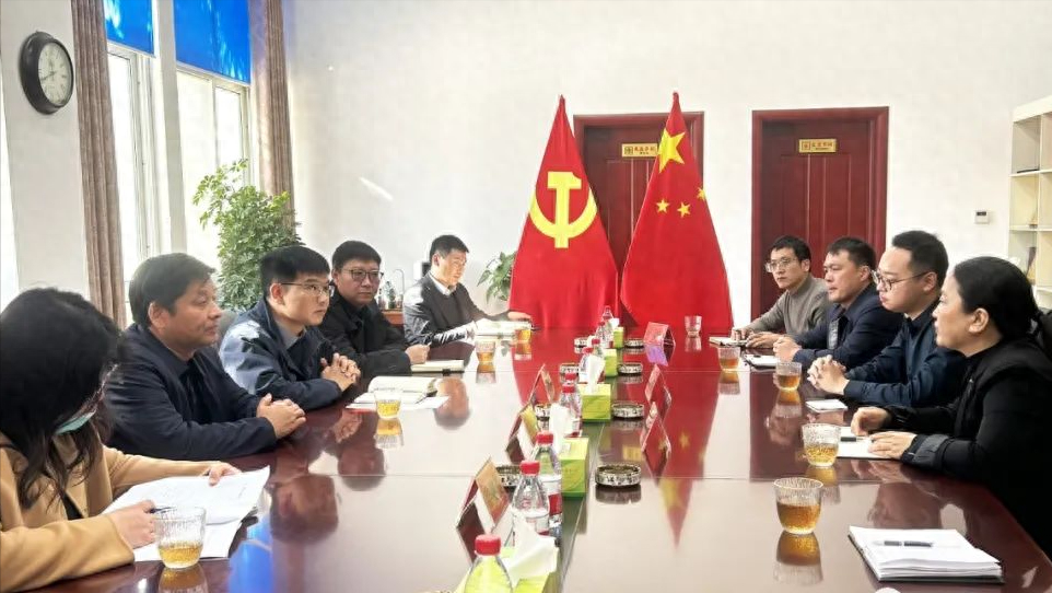 安阳市金融工作局党组成员、副局长姬晓雷莅临华泰集团调研金融工作